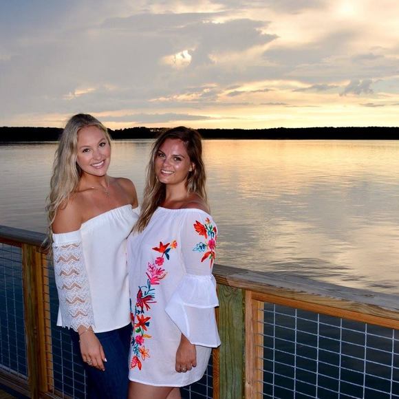 Meet your Posher, Cassie - Picture 1 of 1